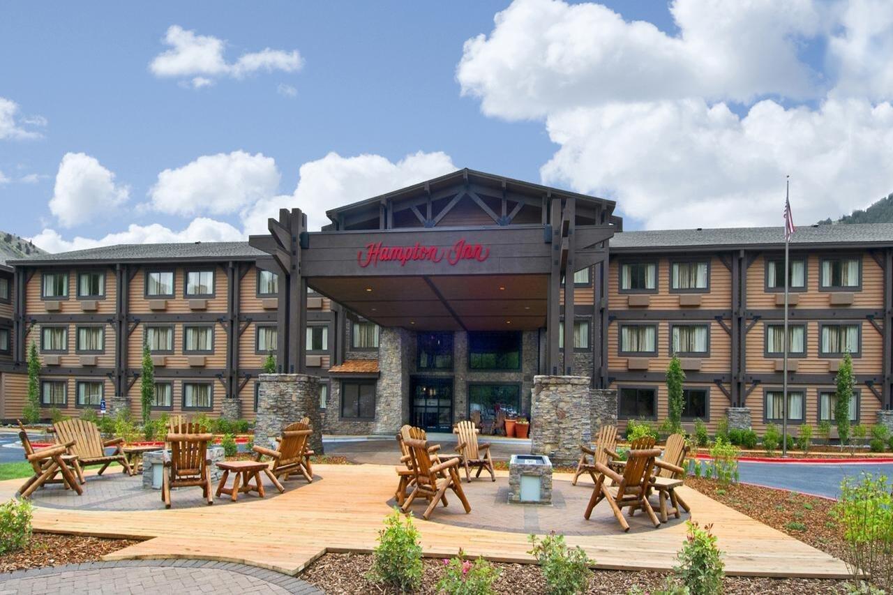 Hampton Inn Jackson-College Avenue Экстерьер фото